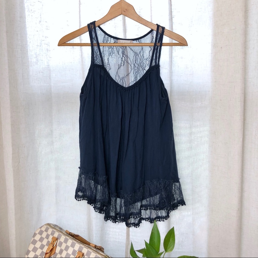 ⭕️Sold⭕️Altar’d State Lace Swing Top Medium